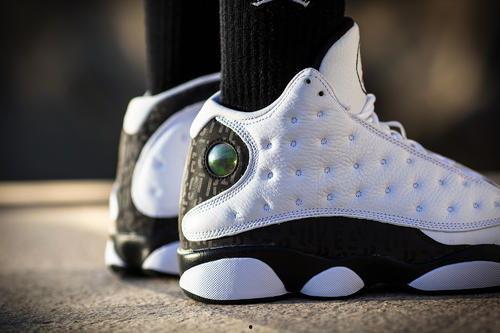 国产球鞋怎么洗白的视频,跟随视频轻松学会国产球鞋洗白技巧